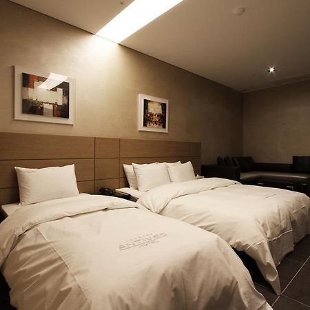 Antives Hotel Коян Номер фото