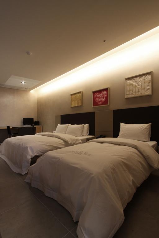 Antives Hotel Коян Номер фото